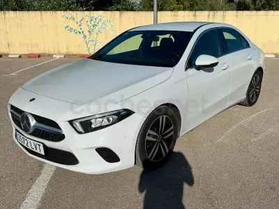 Usado Mercedes A180 116 CV (85 kW) 2021 Blanco Berlina