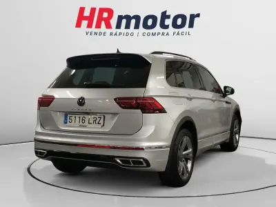Usado VW Tiguan R-line 150 CV (110 kW) 2021 Gris SUV