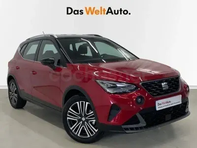 Usado Seat Arona FR 115 CV (84 kW) 2024 Granate SUV