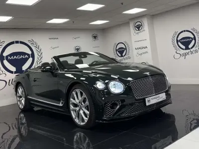 Usado Bentley Continental 659 CV (484 kW) 2024 Verde Descapotable