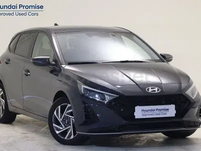 Usado Hyundai i20 100 CV (73 kW) 2025 Gris / plata Utilitario