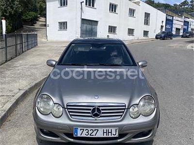 Gris / plata Usado 2006 Mercedes C220 Sport Edition Berlina | 5000 € (Precio justo)
