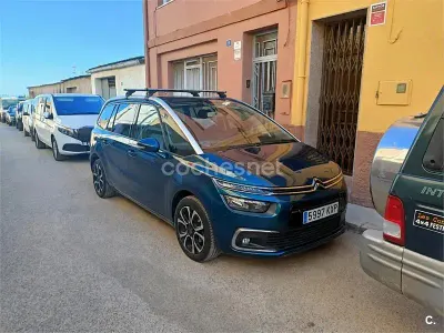 Usado Citroën C4 SpaceTourer Feel 130 CV (95 kW) 2019 Verde Monovolumen