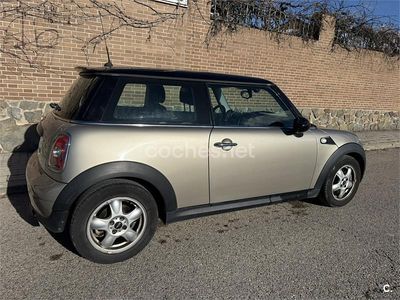 Usado Mini ONE 90 CV (66 kW) 2008 Beige Utilitario
