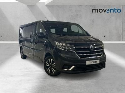 Begagnad Renault Trafic 150 HK (110 kW) 2024 Grå Minibuss