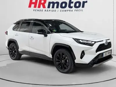 Käytetty Toyota RAV4 Hybrid Style 218 HP (160 kW) 2024 Katumaasturi