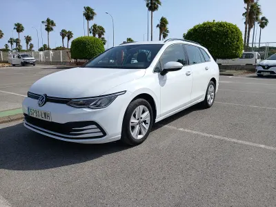 Usado VW Golf VIII 116 CV (85 kW) 2022 Blanco Familiar