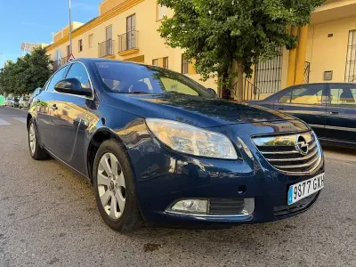 Usado Opel Insignia Essentia 110 CV (80 kW) 2011 Azul Berlina