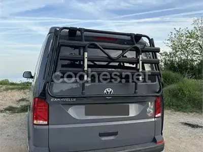Usado VW Caravelle 110 CV (80 kW) 2021 Gris / plata Van