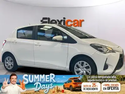 Usado Toyota Yaris Active 69 CV (50 kW) 2019 Blanco Berlina
