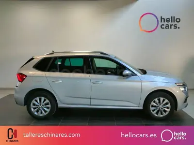 Usado Skoda Kamiq Ambition 110 CV (80 kW) 2022 Gris / plata SUV