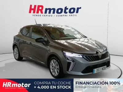 Usado Renault Clio V Evolution 102 CV (75 kW) 2025 Gris Utilitario