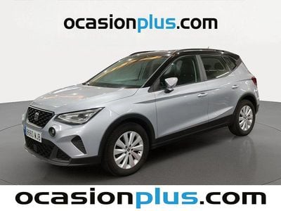 Usado Seat Arona Style 110 CV (80 kW) 2023 Gris plata SUV