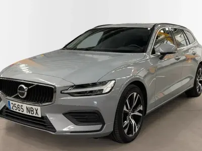 Usado Volvo V60 Core 197 CV (144 kW) 2025 Gris Familiar