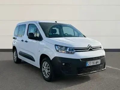 Usado Citroën Berlingo Live 102 CV (75 kW) 2023 Blanco Monovolumen
