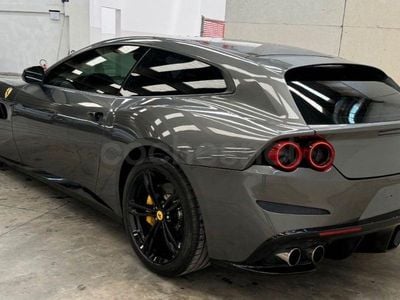 Usado Ferrari GTC4Lusso 690 CV (507 kW) 2019 Gris / plata Familiar
