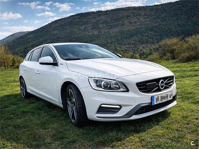 Usado Volvo V60 285 CV (209 kW) 2015 Blanco Familiar