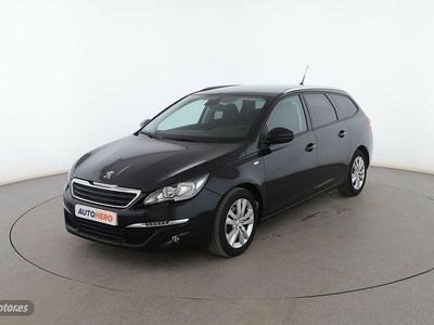 Usado Peugeot 308 Style 120 CV (88 kW) 2017 Gris Familiar