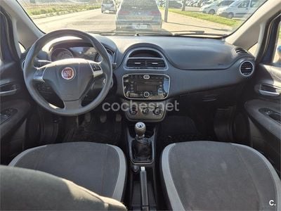 Usado Fiat Punto Lounge 77 CV (56 kW) 2012 Azul Utilitario