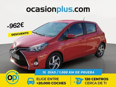 Usado Toyota Yaris Hybrid Active 100 CV (73 kW) 2016 Rojo