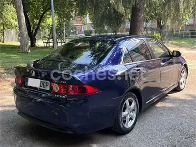 Usado Honda Accord Executive 140 CV (102 kW) 2005 Azul Berlina