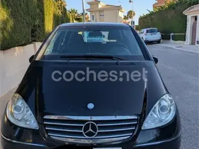 Usado Mercedes A180 Avantgarde 109 CV (80 kW) 2008 Negro Monovolumen