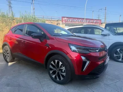 Usado Renault Captur Techno 160 CV (117 kW) 2026 Burdeos SUV