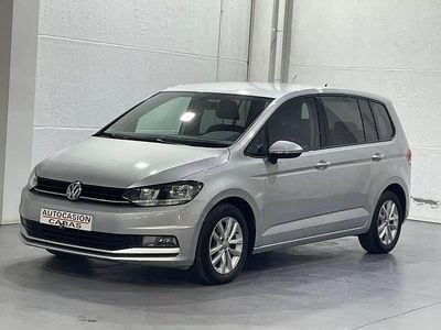 Begagnad VW Touran Advance 116 HK (85 kW) 2017 Grå Minibuss