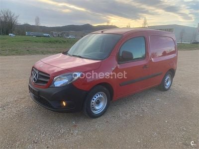 Käytetty Mercedes Citan 108 75 HP (55 kW) 2016 Punainen Farmari