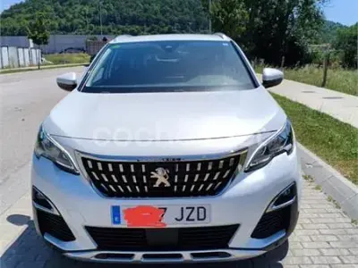 Usado Peugeot 3008 Allure 130 CV (95 kW) 2017 Blanco SUV