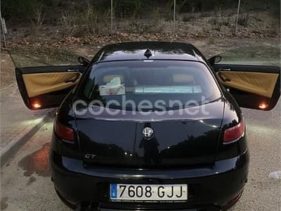 Negro Usado 2008 Alfa Romeo GT Distinctive Coupe | 3000 € (Buen precio)