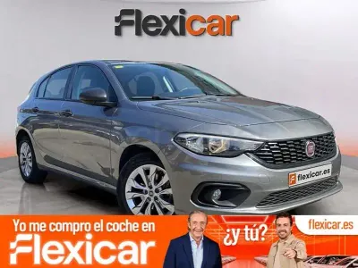 Usado Fiat Tipo Business 120 CV (88 kW) 2018 Gris / plata Berlina