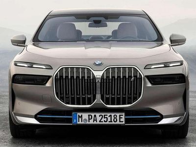 Gris Usado 2016 BMW 740 iPerformance Berlina | 31.995 €