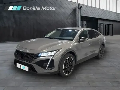 Usado Peugeot e-408 Allure 132 kW (180 CV) 2025 Gris SUV