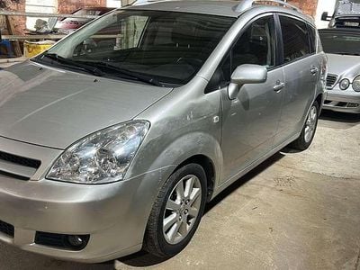 Begagnad Toyota Corolla Verso Sport 177 HK (130 kW) 2007 Minibuss