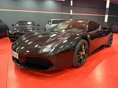 Begagnad Ferrari 488 670 HK (492 kW) 2016 Svart Sportkupé