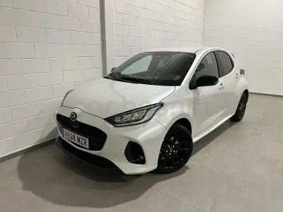 Usado Mazda 2 Homura-Line 116 CV (85 kW) 2025 Blanco Utilitario