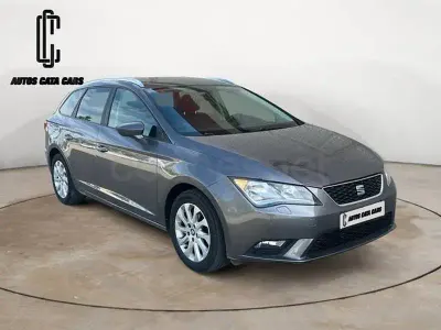 Usado Seat Leon CONNECT 110 CV (80 kW) 2016 Gris / plata Familiar