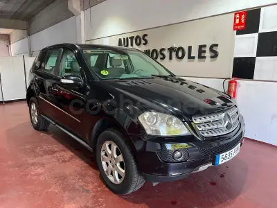Usado Mercedes ML320 224 CV (164 kW) 2006 Negro SUV