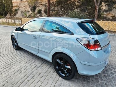 Opel Astra GTC