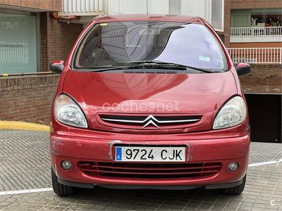 Usado Citroën Xsara Picasso Exclusive 117 CV (86 kW) 2003 Granate Monovolumen