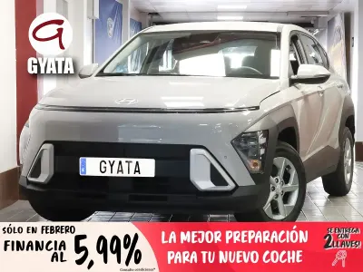 Usado Hyundai Kona 120 HP (88 kW) 2024 Cinzento SUV