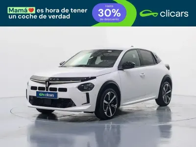 Usado Lancia Ypsilon 100 CV (73 kW) 2025 Blanco Utilitario