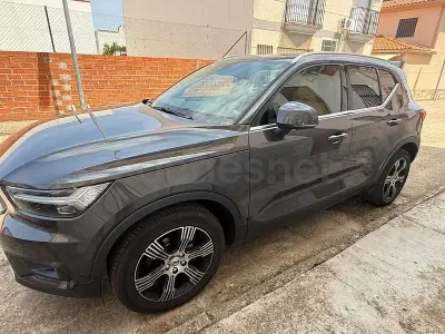 Usado Volvo XC40 Inscription 150 CV (110 kW) 2018 Gris / plata SUV