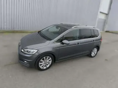 Usado VW Touran Sportline 150 CV (110 kW) 2017 Gris Monovolumen