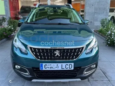 Usado Peugeot 2008 Allure 130 HP (95 kW) 2019 Verde SUV