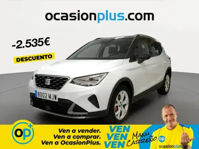 Usado Seat Arona FR 150 CV (110 kW) 2023 Blanco SUV
