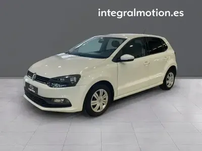 Usado VW Polo 74 CV (54 kW) 2014 Blanco Berlina