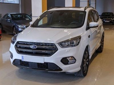 Usado Ford Kuga ST-Line 176 CV (129 kW) 2019 Blanco SUV