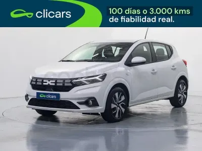 Usado Dacia Sandero Essentiel 101 CV (74 kW) 2025 Blanco Berlina